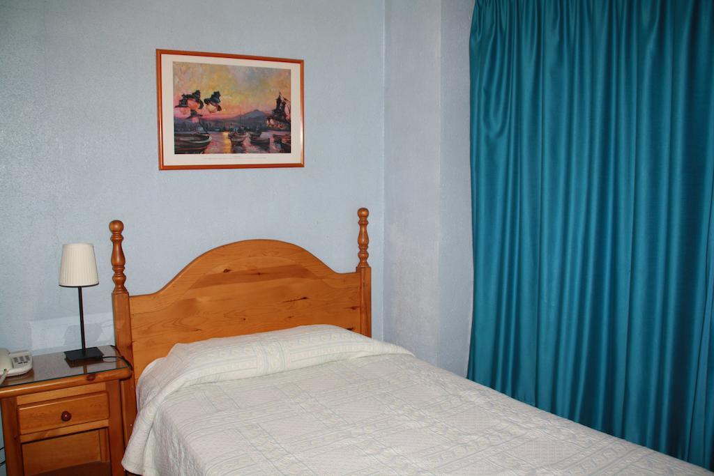 Hotel La Masia Portbou Cameră foto